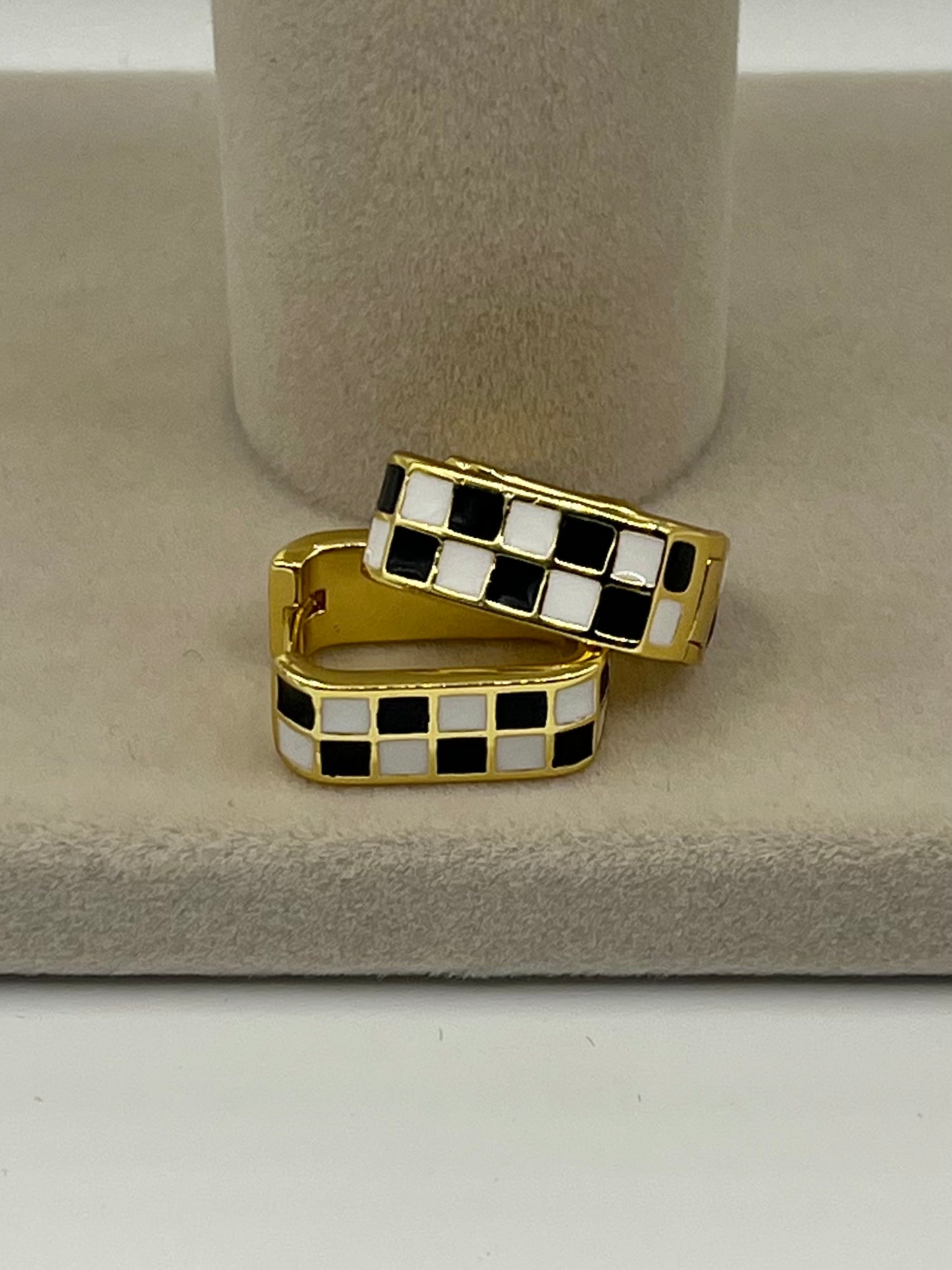 Rectangular Checkered Enamel Huggie
