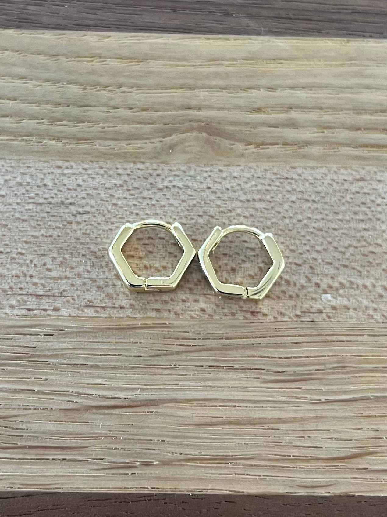 Tiny Hexagon Huggie