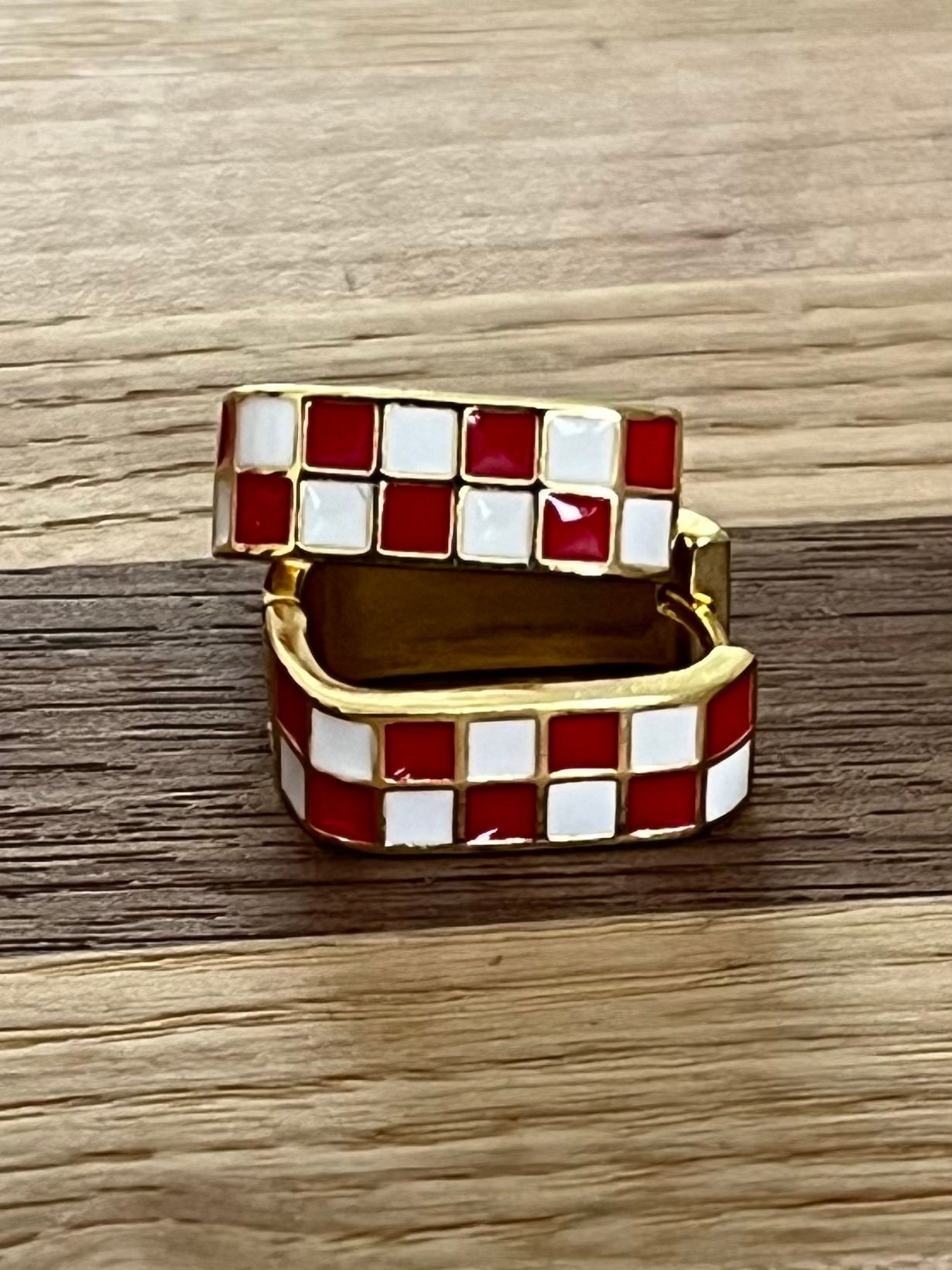 Rectangular Checkered Enamel Huggie